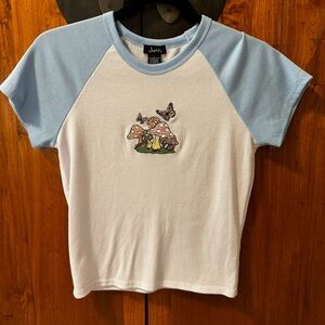 Mushroom butterfly flower white and baby blue tee.  SIZE L Girl/Teen?
